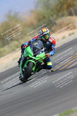 media/Nov-05-2022-SoCal Trackdays (Sat) [[f8d9b725ab]]/Turn 2 (1120am)/